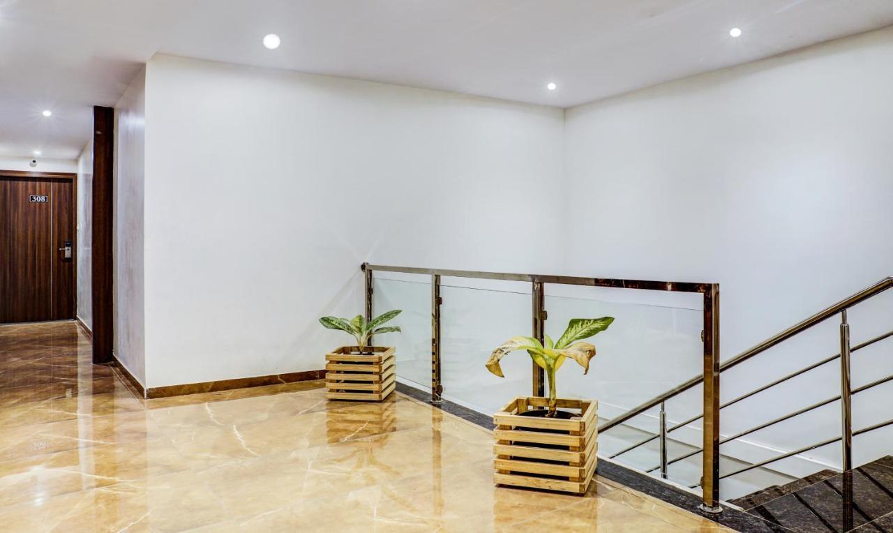 Treebo Trip Seven Olives Andheri Mumbai Exterior foto
