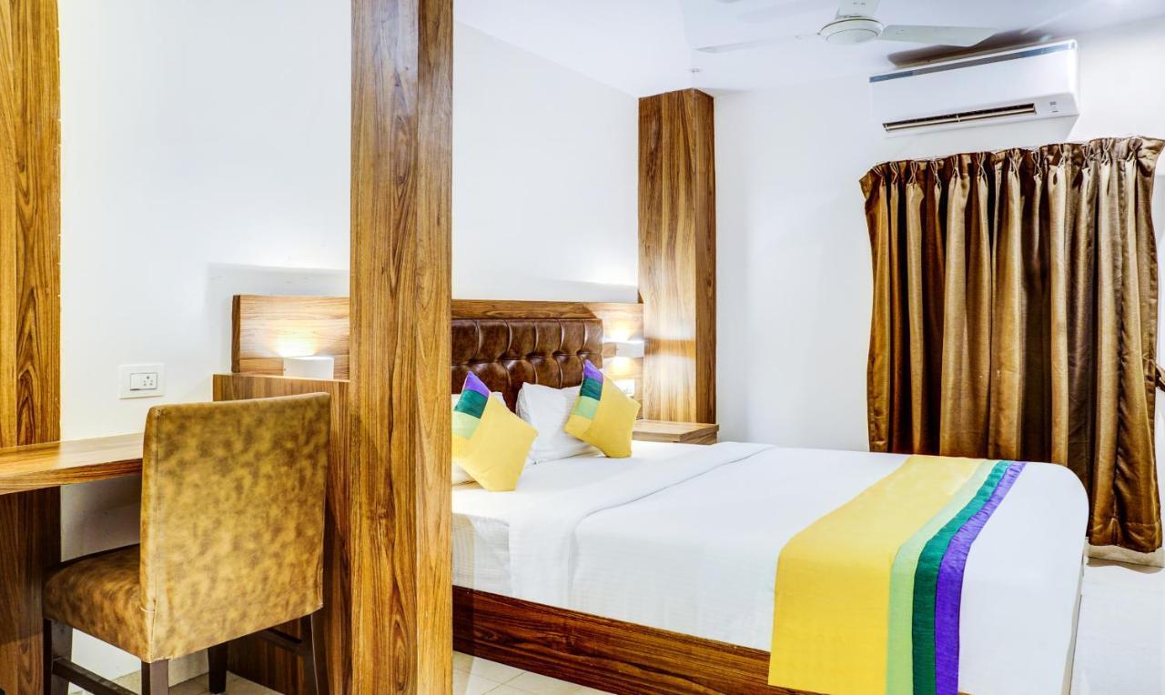 Treebo Trip Seven Olives Andheri Mumbai Exterior foto